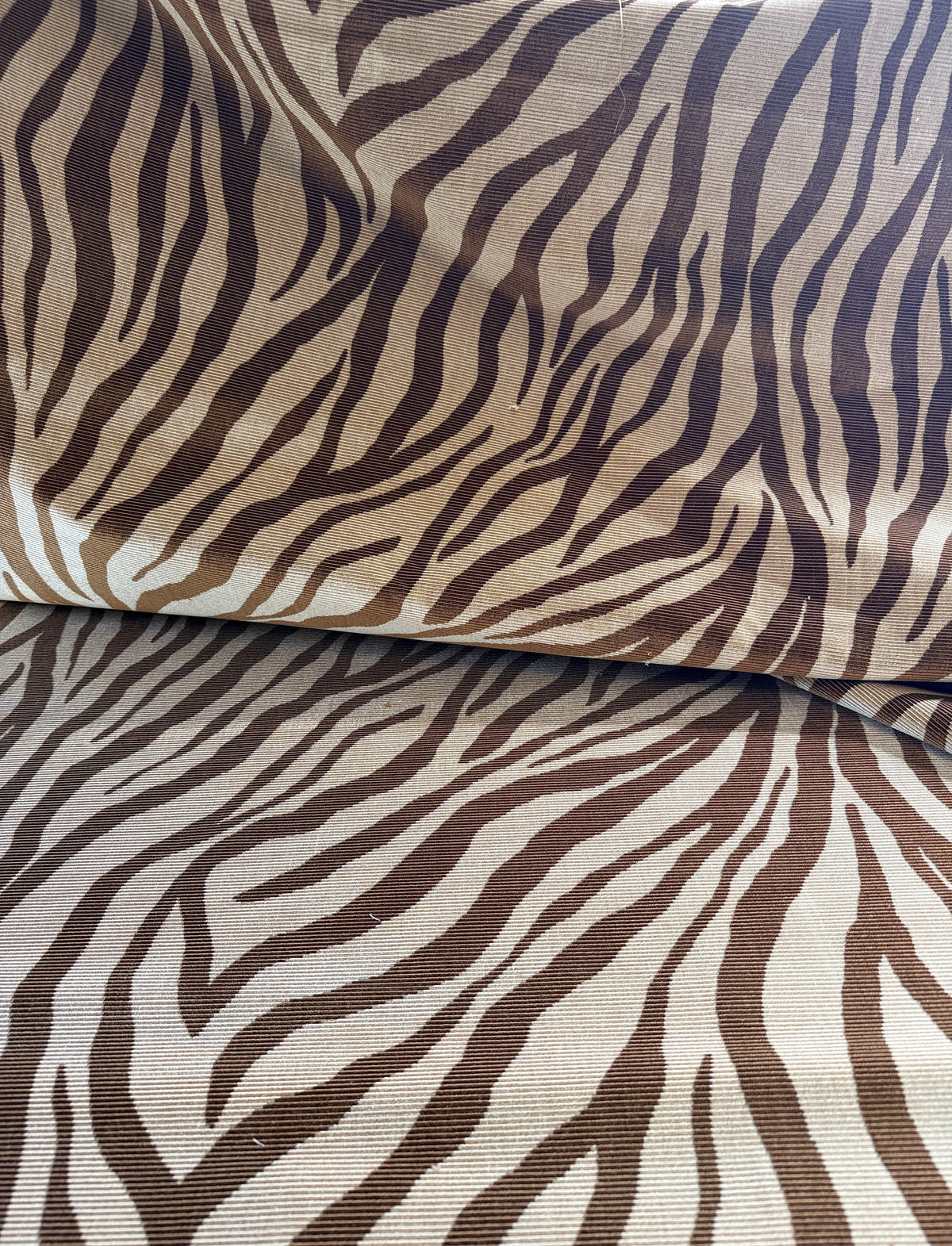 Beacon Hill Mumbai Silk Vevet Copper Zebra Tiger Brown Gold Animal Skin Heavy MSRP USD 663.76/y