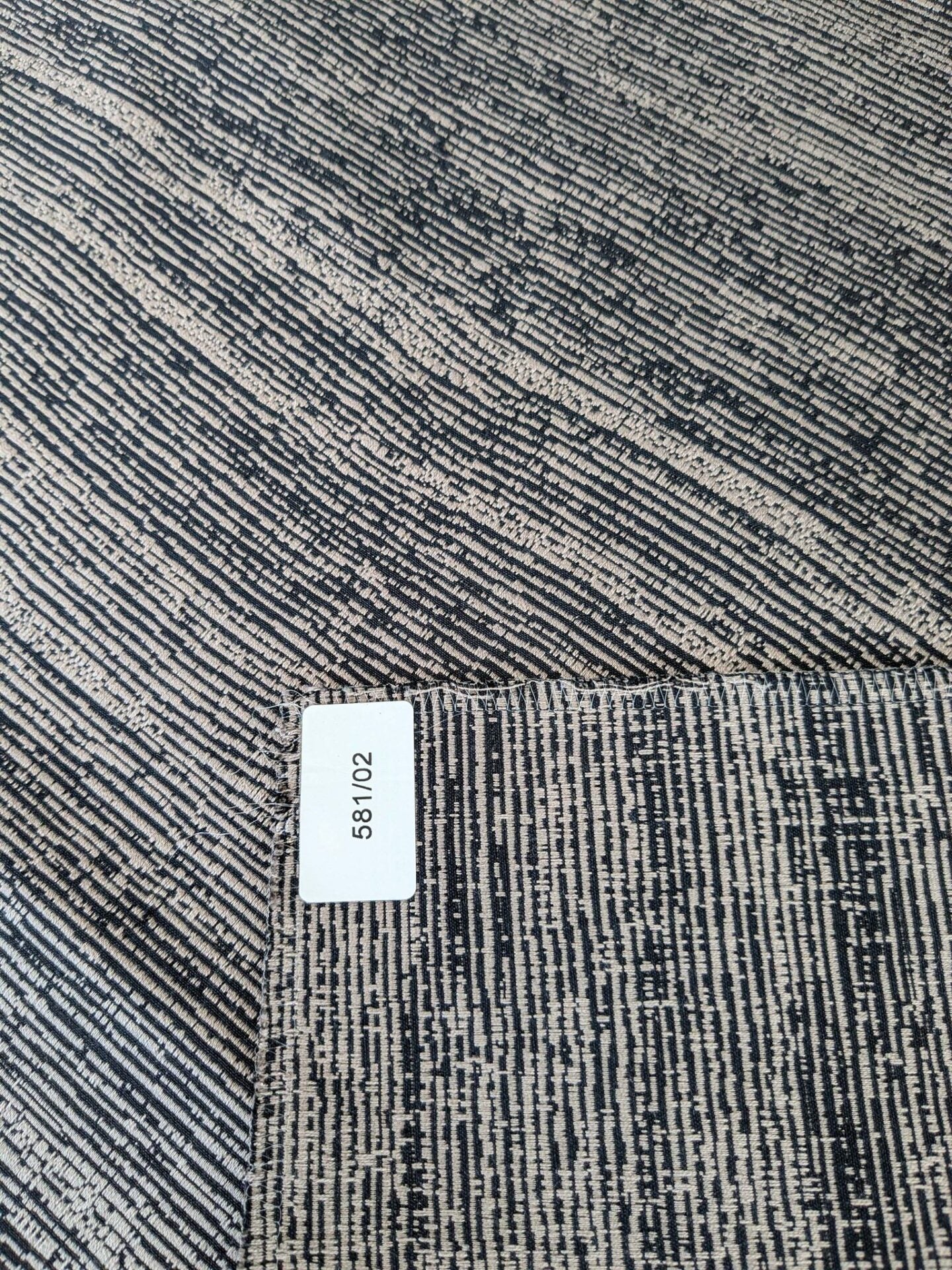 89 EV37 17" x 26" Lelievre Paris Ressource Ebene Black Gray Viscose Stripe