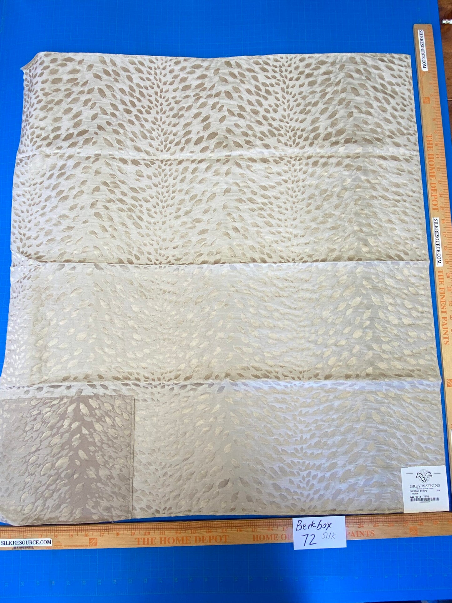 1 Berkbox72 Scalamandre Silk Square Cheetah Stripe Ivory Silk Novelty Gray Small Scale 33"x27" MSRP USD300+/Y