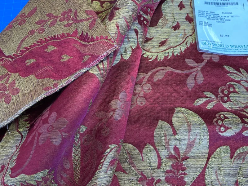 35 Berkbox72 Scalamandre Old World Weavers Square Silk Claudina Cherry Deep Red Gold Renaissance Damask Reversible Italy MSRP USD 320/Y
