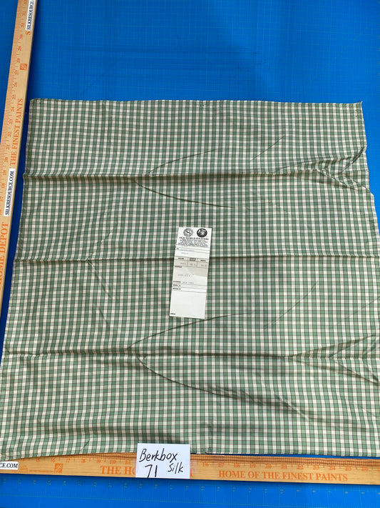 7 Berkbox71 Scalamandre Square Silk Venus Green Plaid Check MSRP USD300+/y