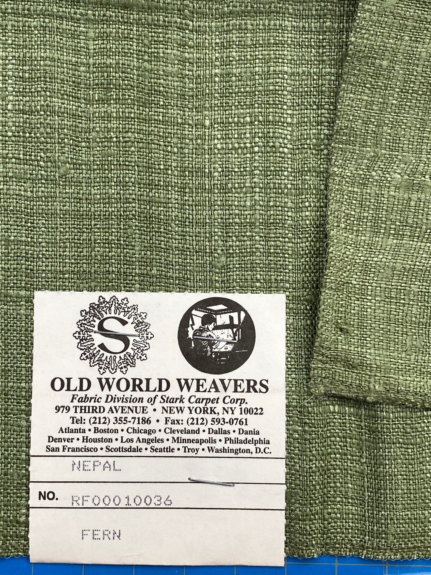 67 Berkbox71 Scalamandre Square Silk by Old World Weavers Nepal Fern Solid Green 13"x27" MSRP USD 310/y