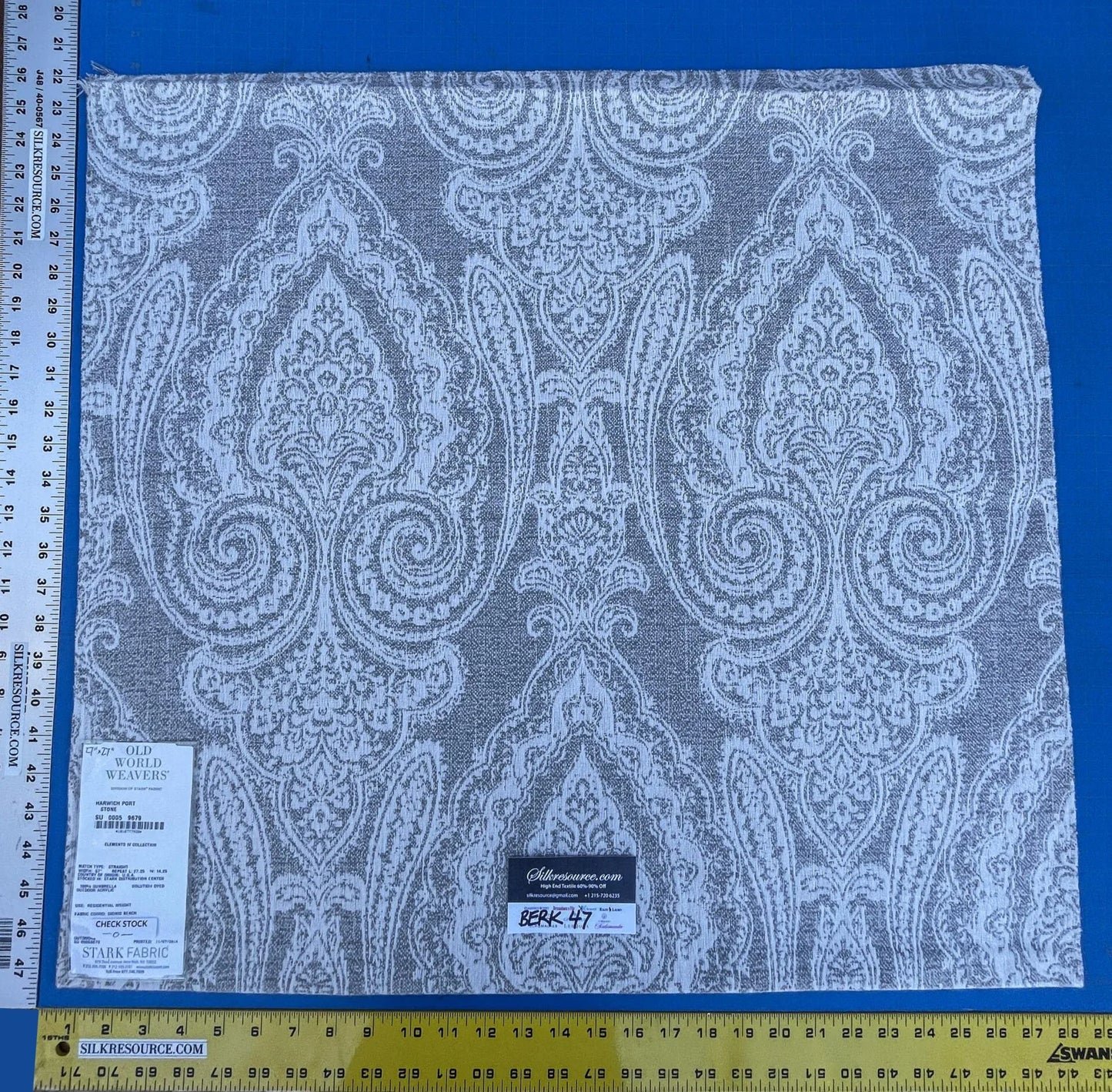 42 Berkbox47 27″x 27″ Square Scalamandre HARWICH PORT STONE Outdoor Classic Damask Old World Weavers Beige and White