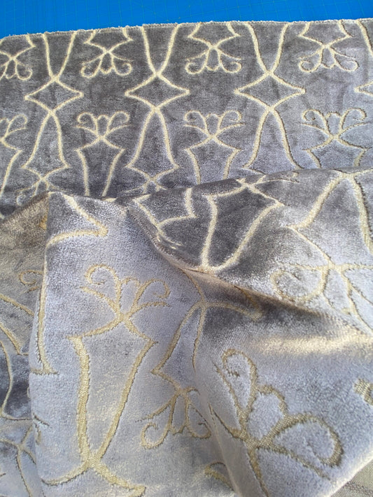 10 Berkbox74 Square Velvet by Old World Weavers Princess Aida Lavender Smoke Gray Cut Velvet Silky MSRP USD 265/Y