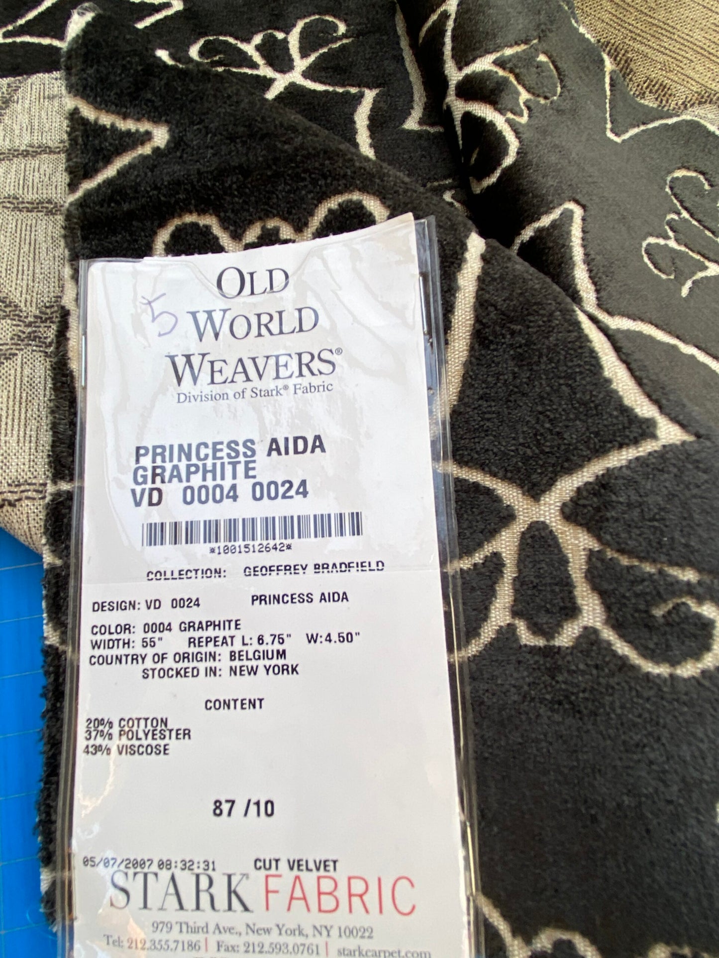 27 Berkbox74 Square Velvet by Old World Weavers Princess Aida Graphite Cut Velvet Silky Black MSRP USD 228/Y