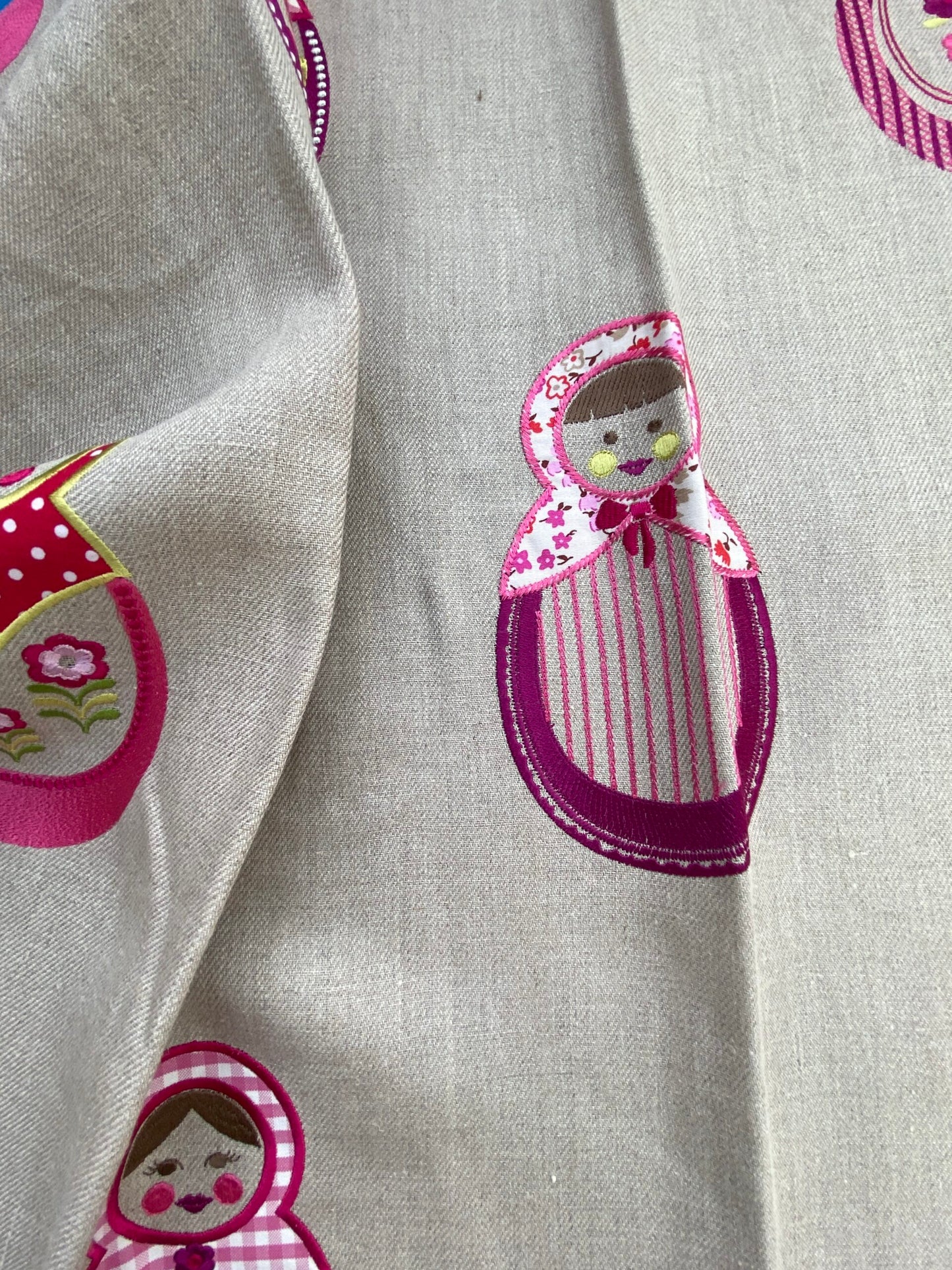 8 Berkbox75 Square Embroidery by Alhambra Dolly Fuschia Pink on Taupe MSRP USD 306/Y