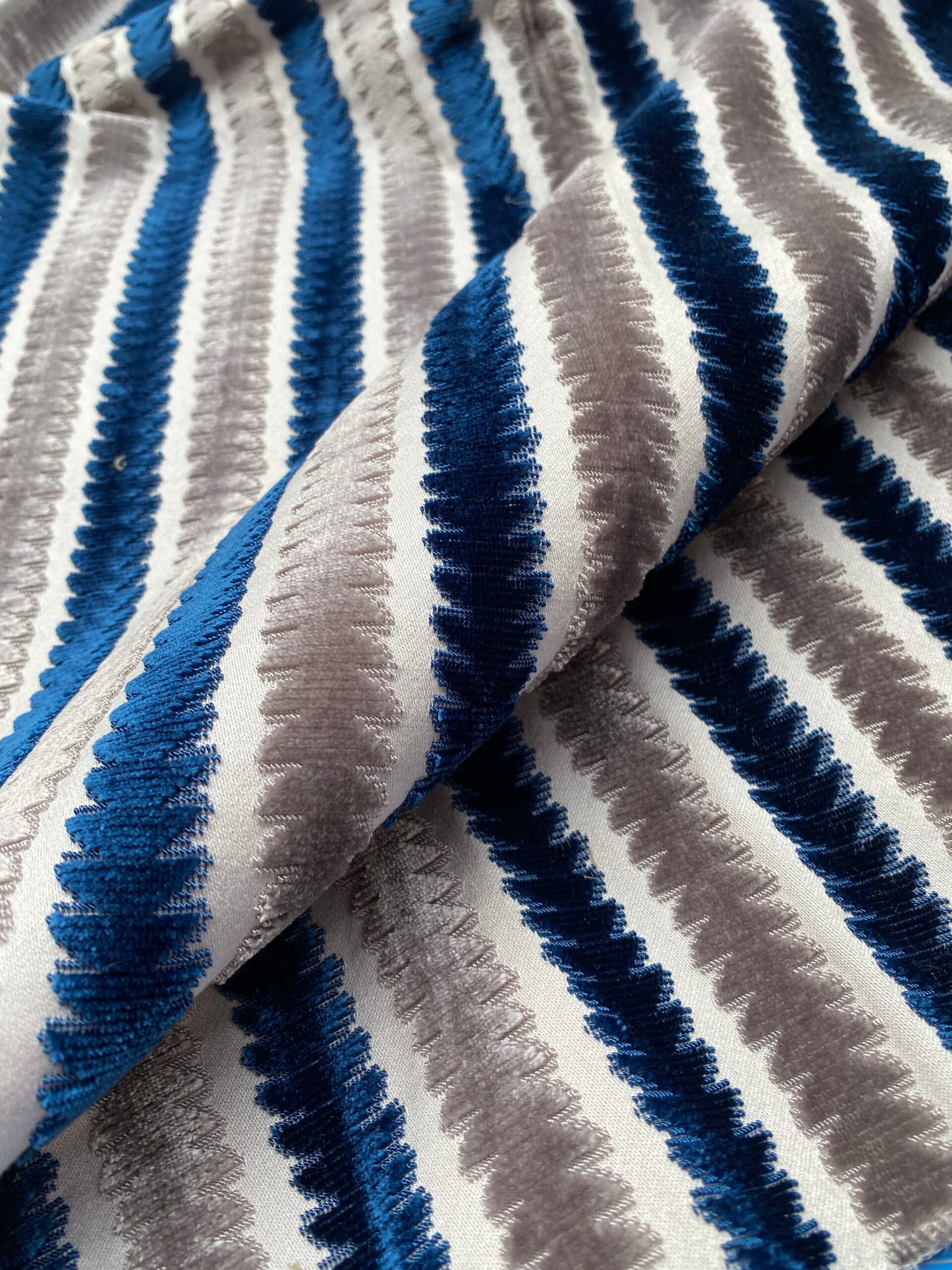 4 Berkbox79 Square Velvet by Old World Weavers La Foltiere Sapphire Platinum Stripe Blue and Gray 1.1yard X 25" MSRP USD 228/y