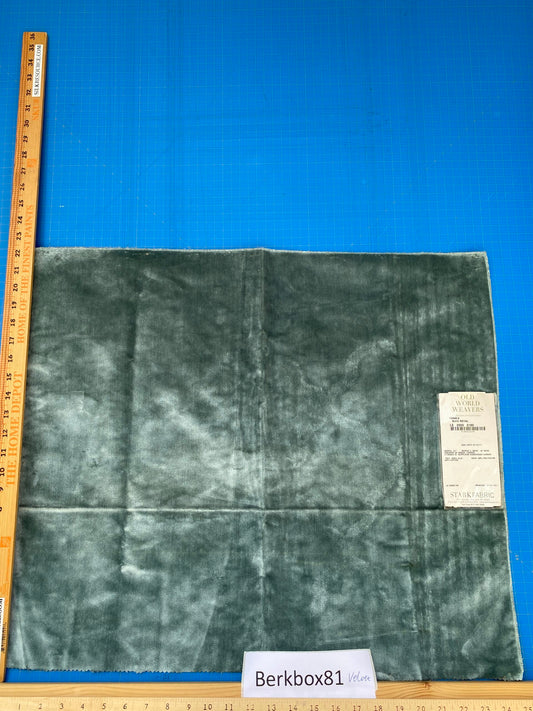 10 Berkbox81 Square Velvet by Lelievre Canale Bleu Royal Blue Solid 22"L X 24"W MSRP USD 536/y