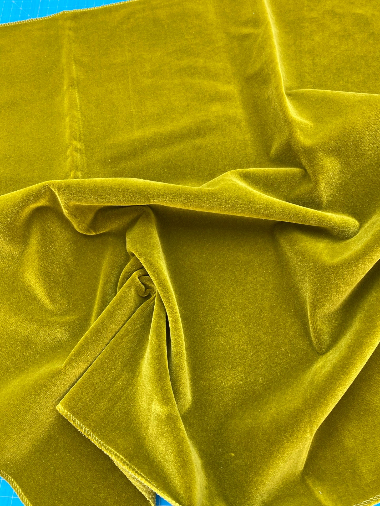 11 Berkbox81 Square Velvet by Christian Fischbacher Visconte II Moss Green Solid MSRP USD 300+/y