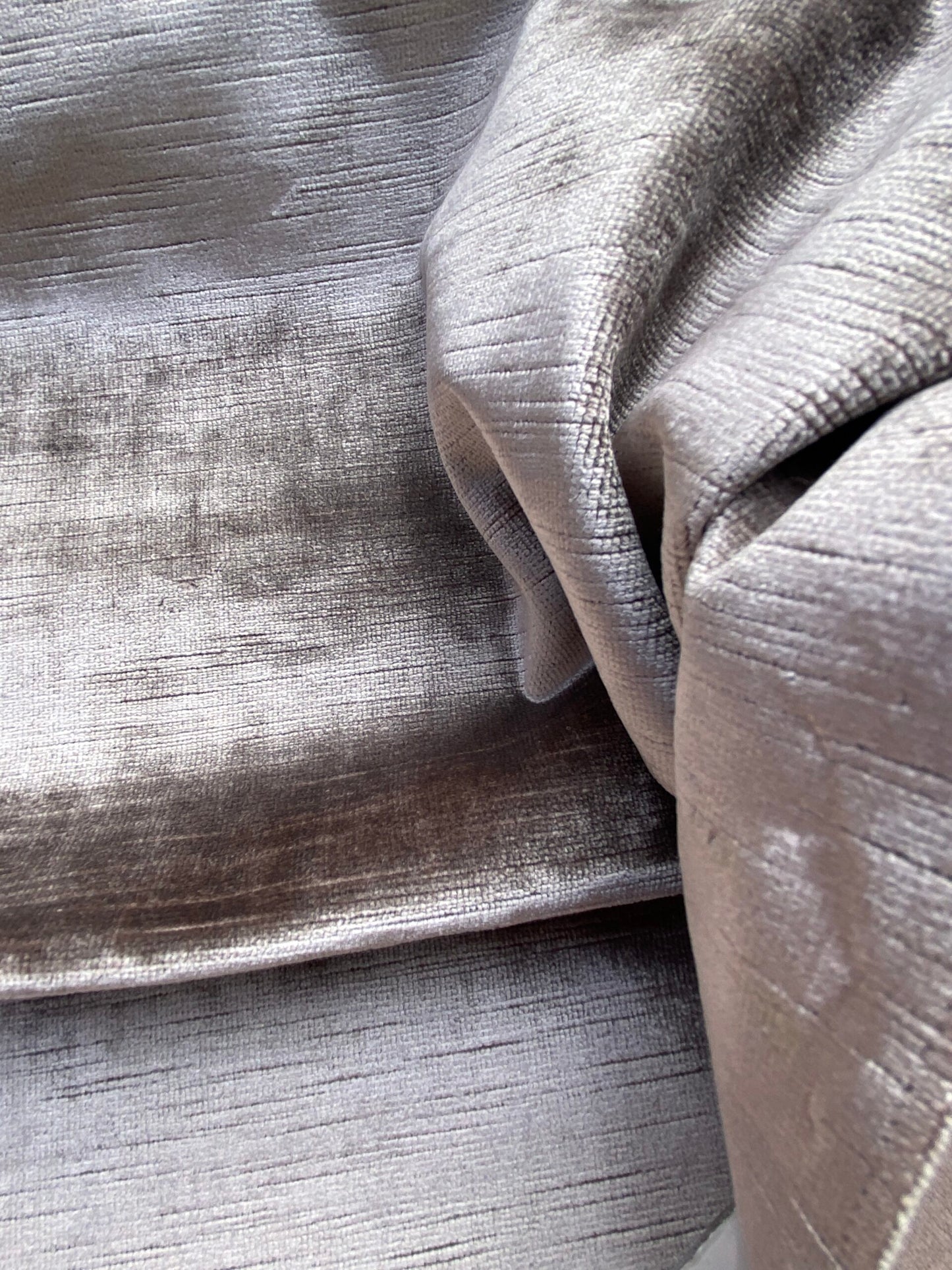 20 Berkbox83 Square Velvet by Old World Weavers Taos Silicon Finis Orchard Gray Solid Texture MSRP USD210/y