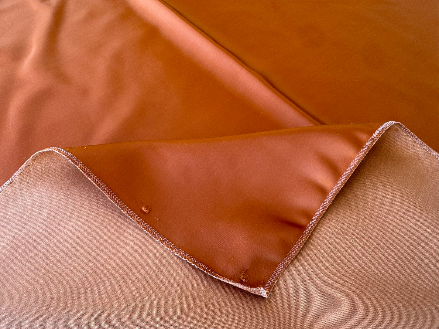 32 EV56 Square 26" x 27" Scalamandre Lelievre Paris Miroir Ambre Orange Solid Polyester MSRP USD374/y