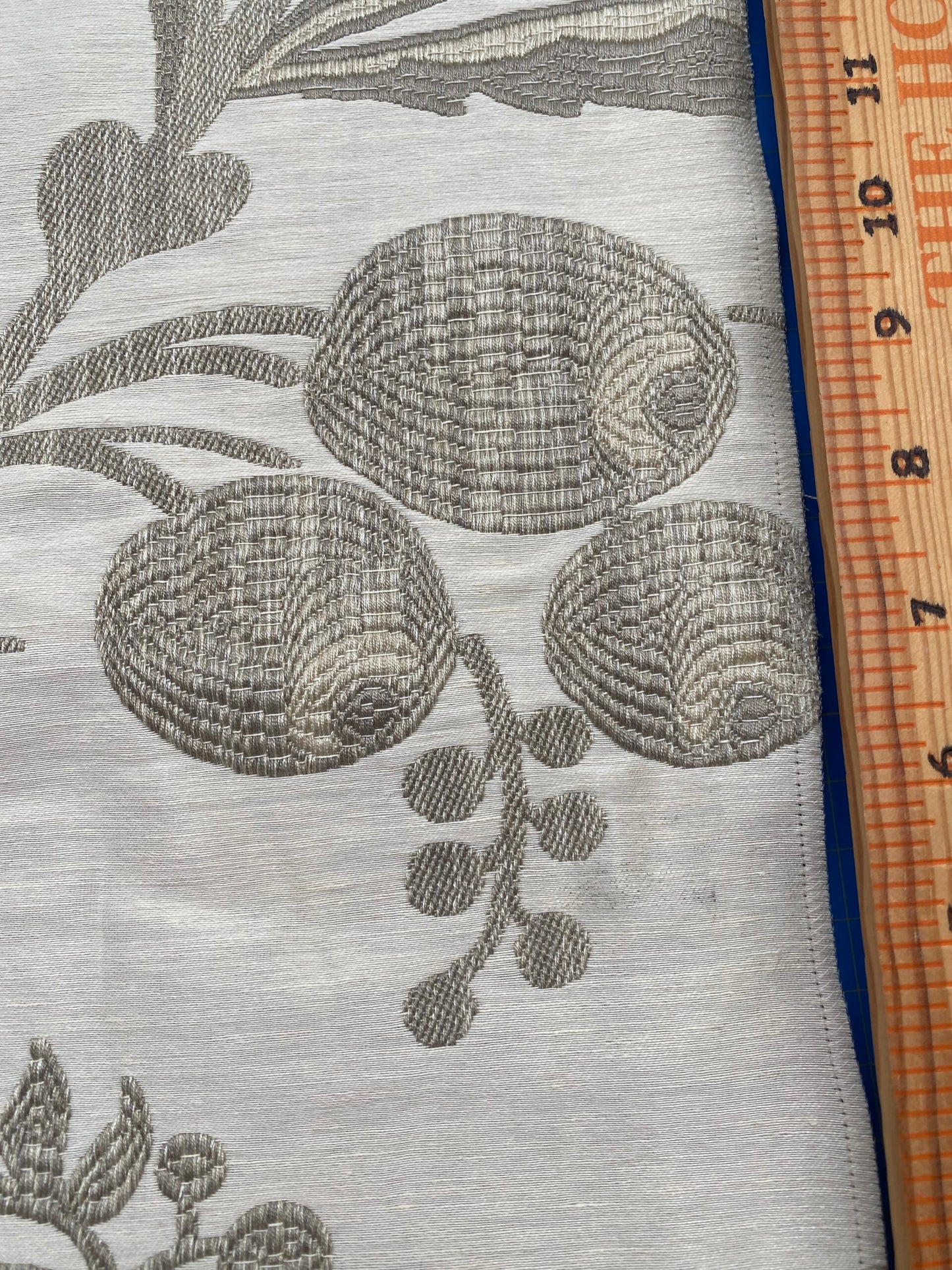 13 Berkbox88 Square Woven by Old World Weavers Spontini Haze Gray White Botanical Large Pattern 27"W X 39"L MSRP USD300+/y