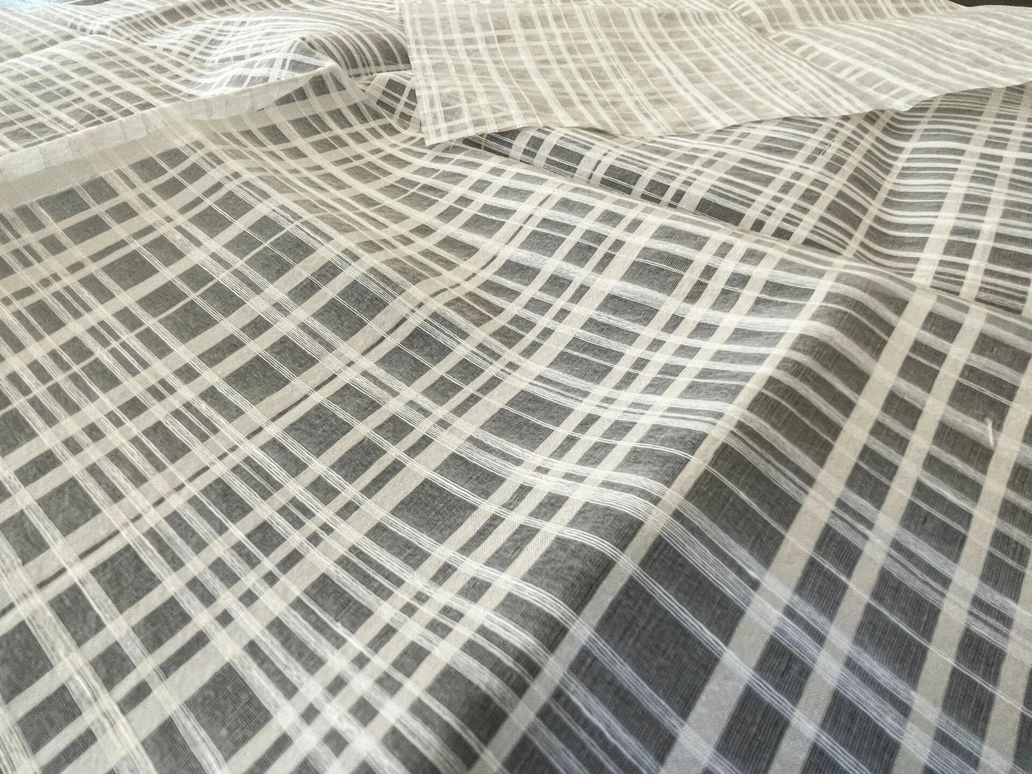 16 Berkbox52 Square 30"x20" Scalamandre Lilly Sheer Ivory White Silk Linen USD 290/Yard