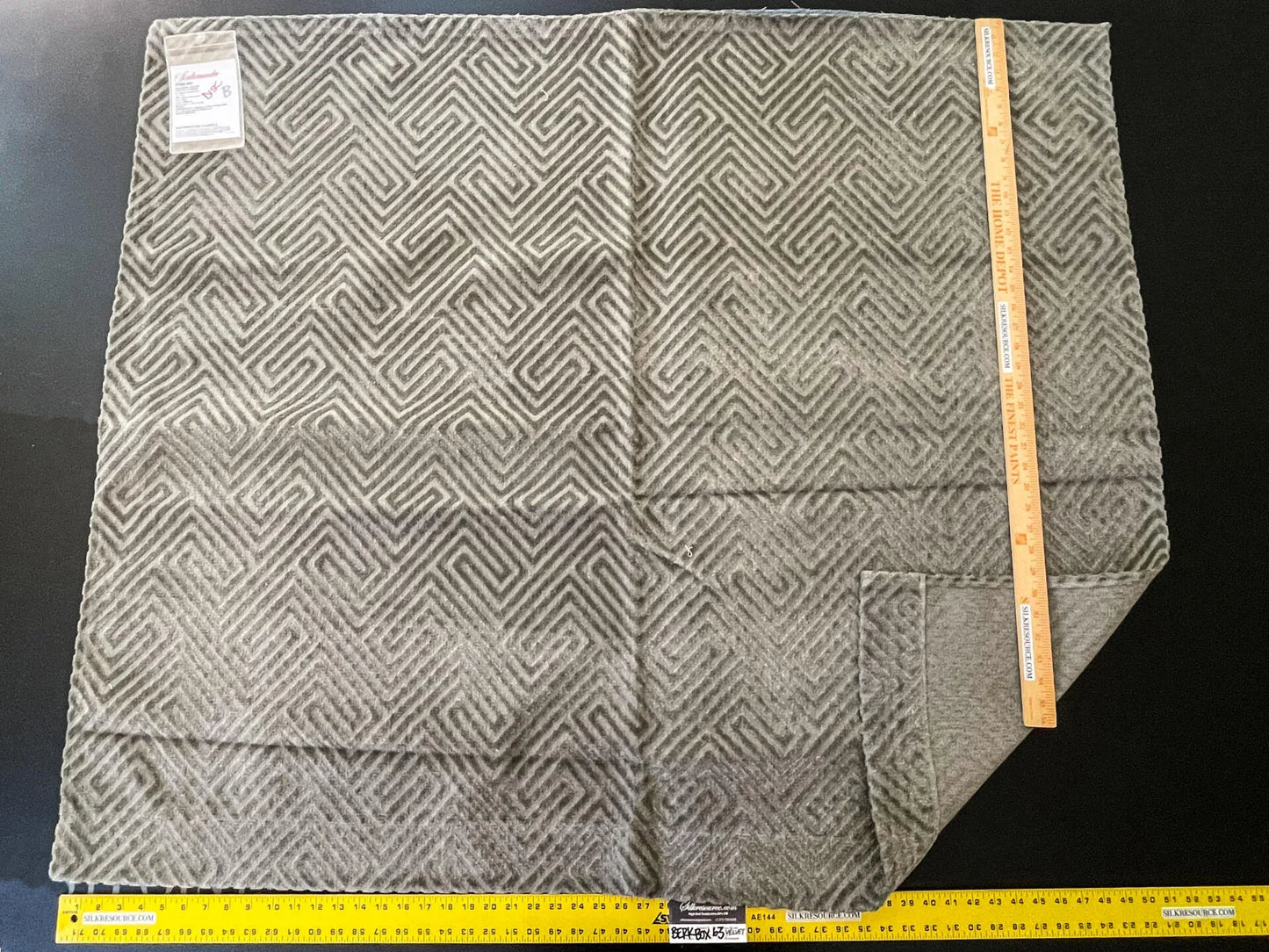 9 Berkbox63 1.2 yard Scalamandre MEANDER VELVET Stone Cut Velvet Outdoor Brown Gray MSRP USD350/y