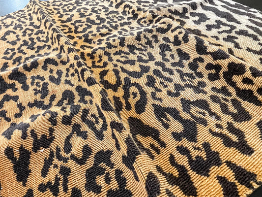 12 Berkbox63 Square Scalamandre Old World Weavers Leopard Velvet in Piccolo Linen Hiend Animal skin Cheetah Orange Black Velvet MSRP USD 500+/yard
