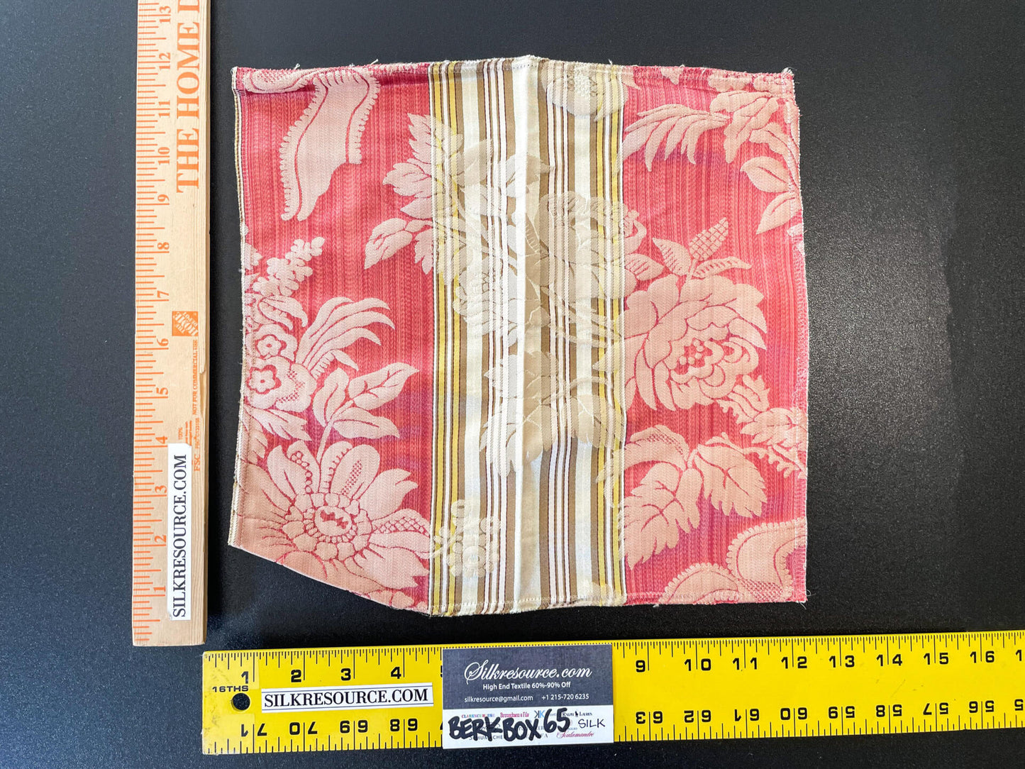 8 Berkbox65 12"x12" Scalamandre Renaissance lampas Red Flower Large Pattern