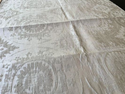 27 Berkbox65 27"x27" SQUARE Scalamandre MANDALA White Medallion MSRP USD258/y