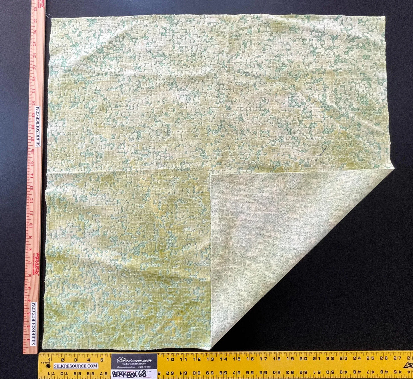 61 Berkbox68 27"x27" Square Scalamandre Cut Velvet Green Small Scale Texture