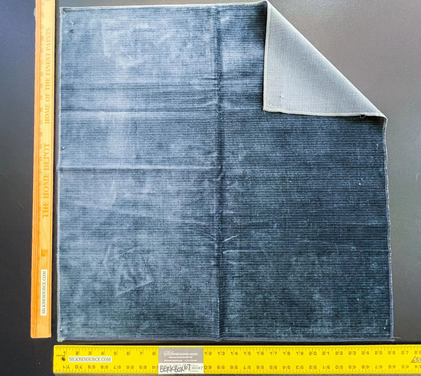 12 Berkbox67 26"x 26" Square Scalamandre Velvet Dark Blue Plains Texture