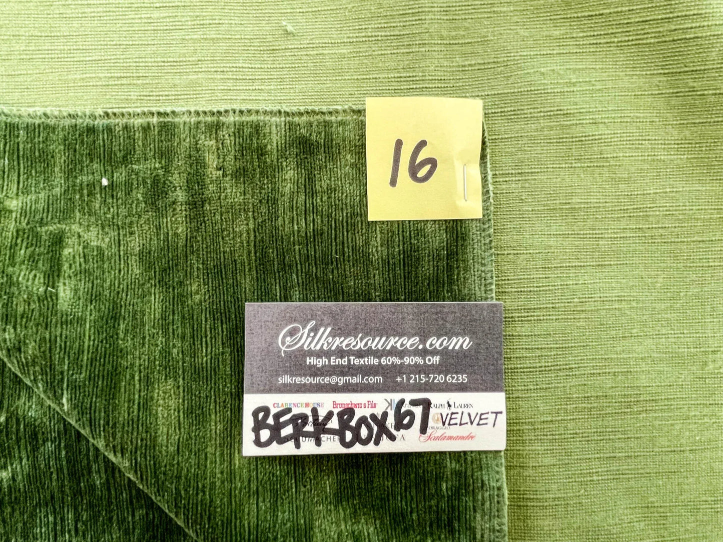 16 Berkbox67 28"x 28" Square Scalamandre Velvet Green Plains Texture