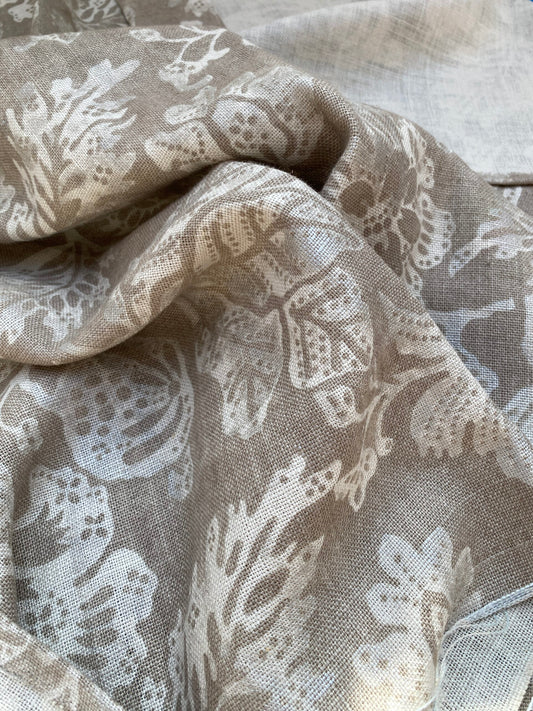 11 BerkBox95 Printed Fabrics by Scalamandre Calais Linen Print Flax Beige Floral MSRP 300+/y