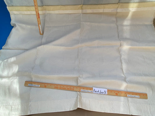 6 Berkbox96 Length Scalamandre Nautilo Eggshell 1.4yd White 1.5y Blue Jacquard, Bird , Animal/ocean MSRP USD 302/y