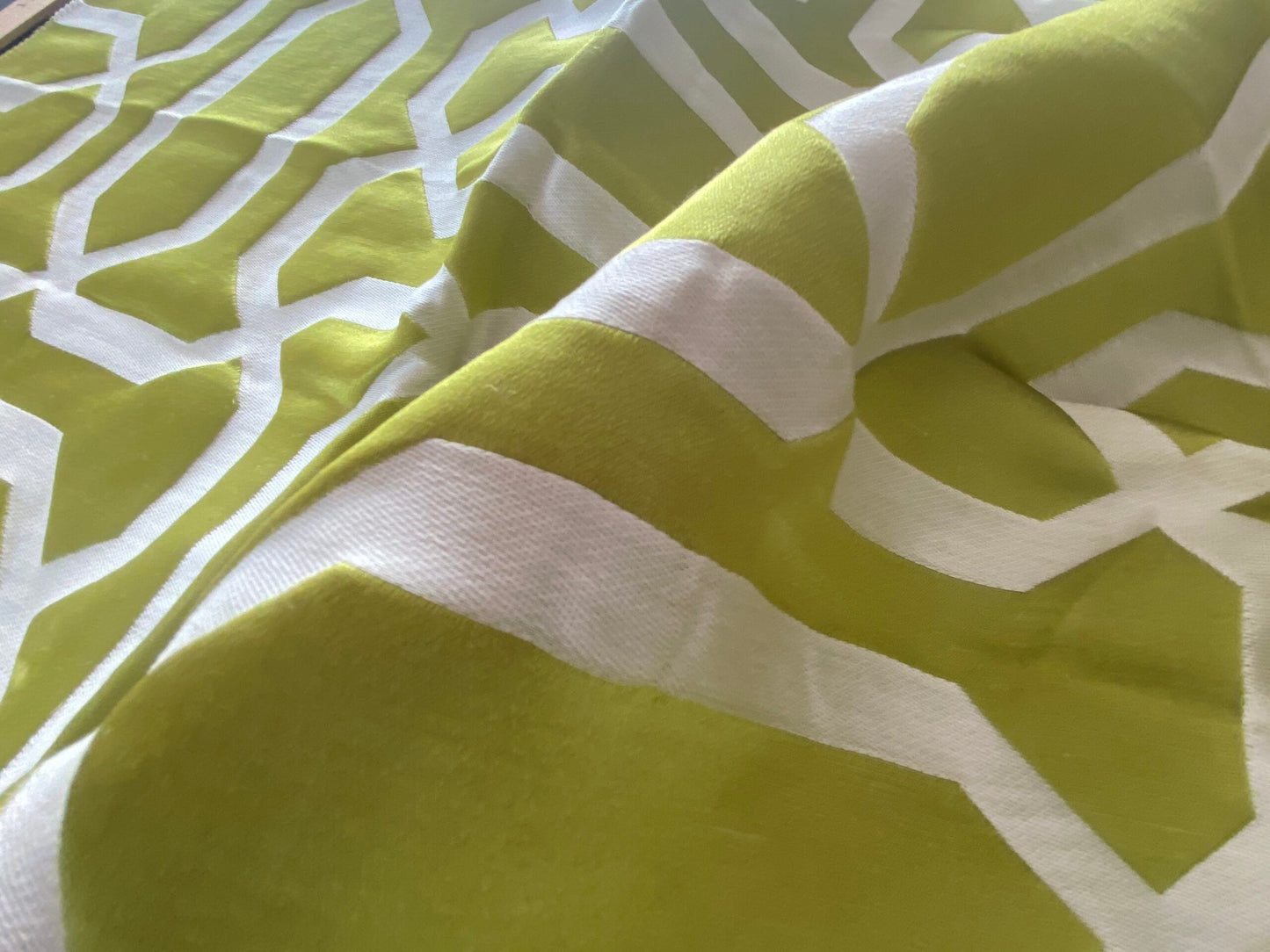 35 Berkbox73 Square Silk by Old World Weavers Piazza Del Duomo Lime Green MSRP USD 600+/y
