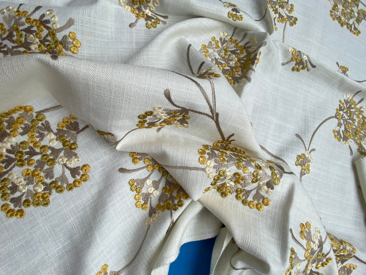 42 Berkbox99 Square Embroidery by Alhambra Tais Gold Gray on White Floral Botanical Foliage MSRP USD300+/y