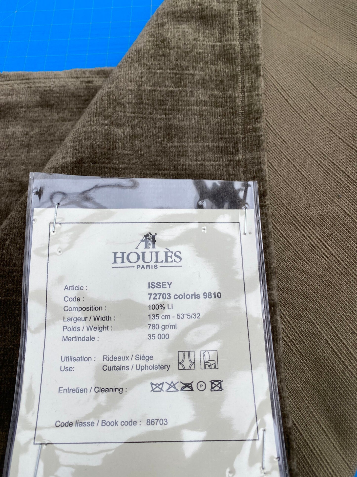 6 Berkbox100 Square Plain Texture by Houles Paris Issey Coloris Linen Black Solid