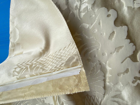 57 Berkbox101 Square Silky by Tassinari and Chatel Les Chinois Creme White Cream Chinoiserie Historic MSRP USD 700+/y