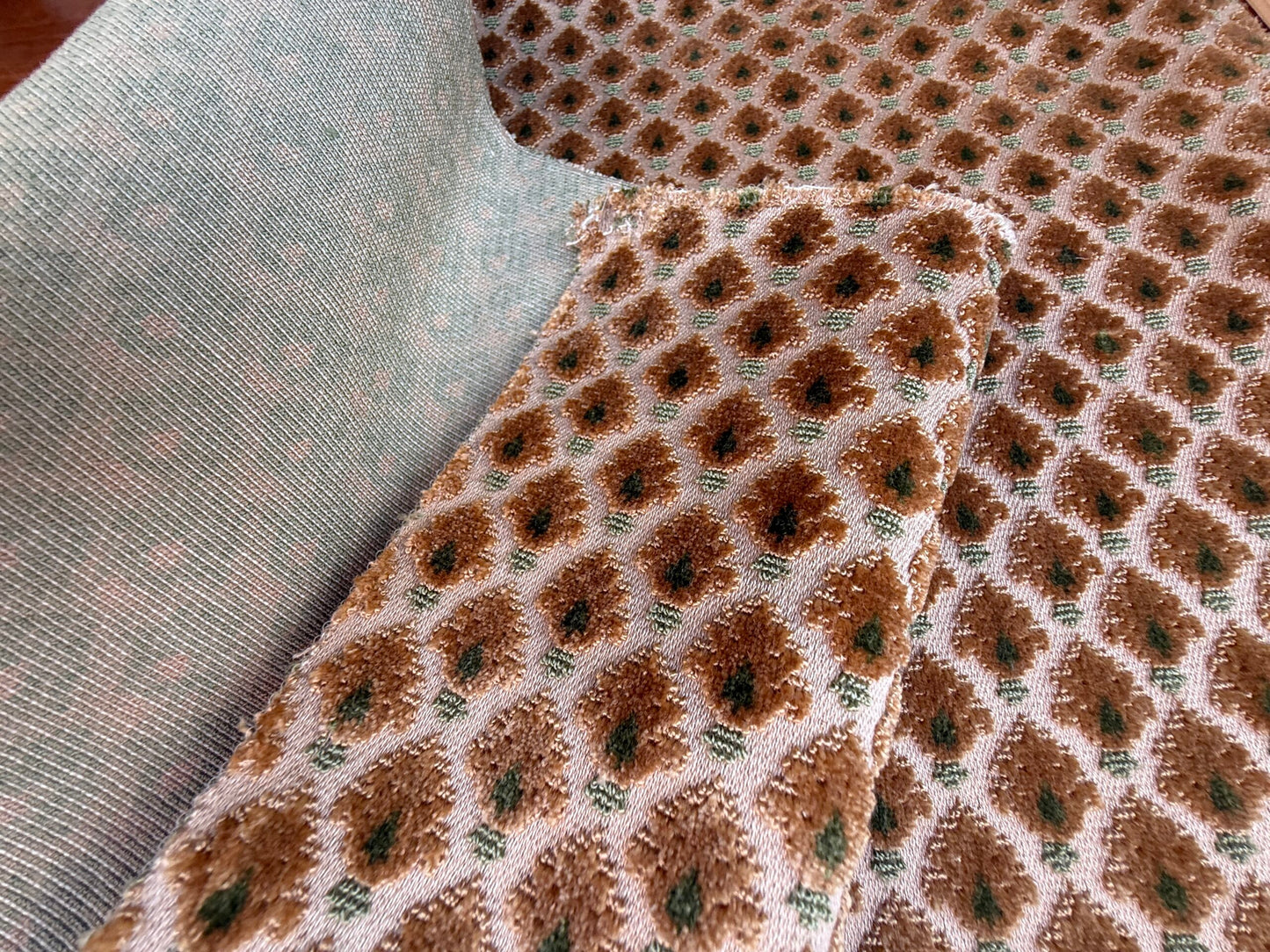 56 Berkbox106 26" x 26" Square Scalamandre Old World Weavers Verrier Wheat Gold Black Diamond Ogee MSRP USD 668/y