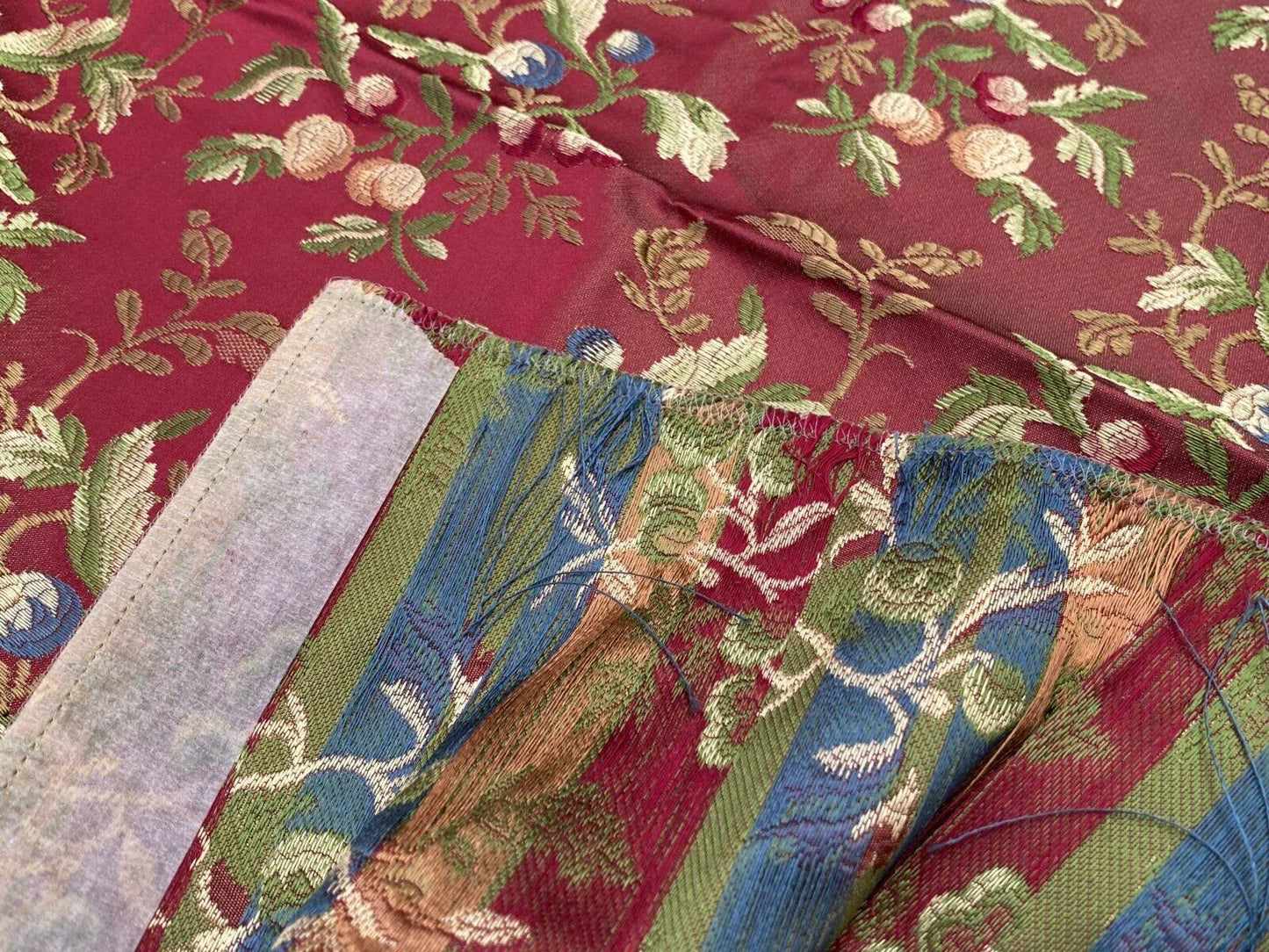 4 Berkbox39 Scalamandre Old World Weavers Silk Villa Erba Red MSRP USD 808/Y