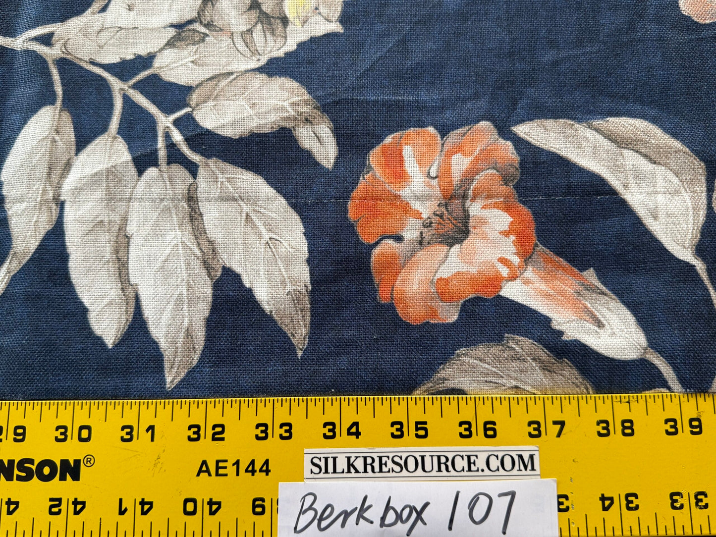 8 Berkbox107 1.2yards Scalamandre Grey Watkins Merrimon Navy Blue Linen Floral 100% Linen with Glazed finish MSRP 346/y