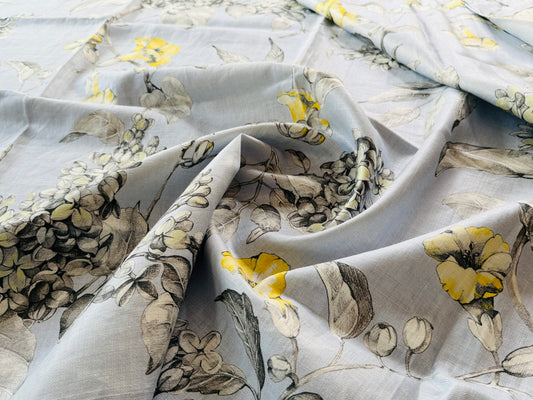 9 Berkbox107 1.2yards Scalamandre Merrimon Light Blue Linen Floral 100% Linen with Glazed finish MSRP 346/y