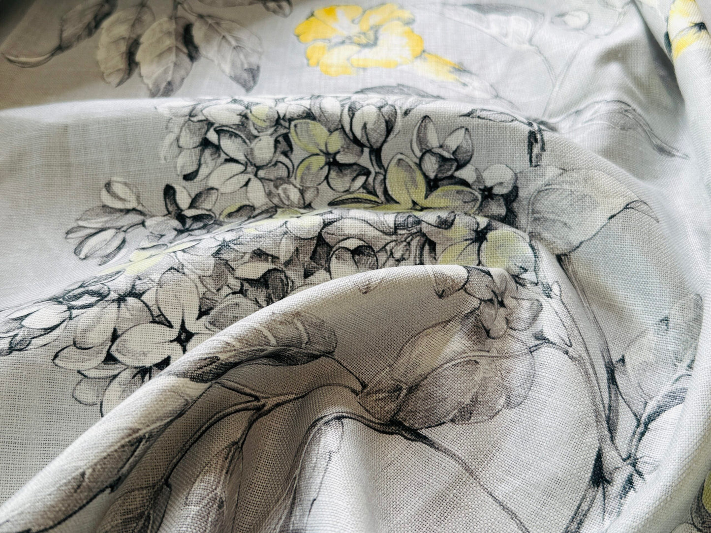 12 Berkbox107 1.2yards Scalamandre Merrimon Grey Linen Floral 100% Linen with Glazed finish MSRP 346/y