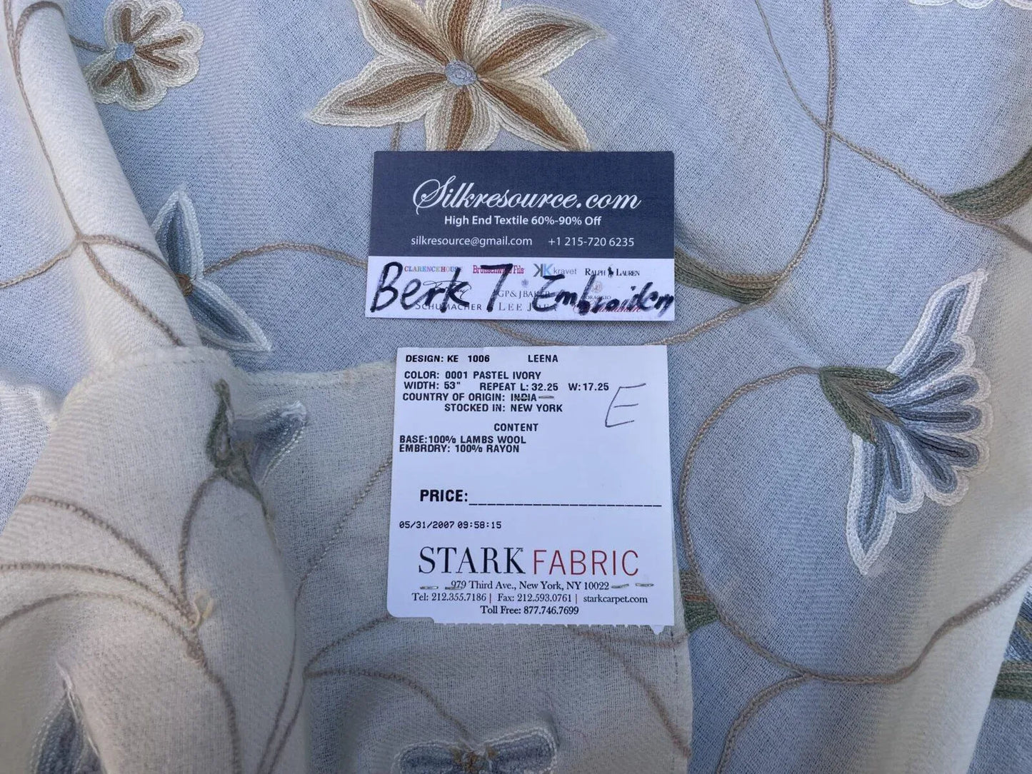 9e Berkbox7 Scalamandre Leen Pastel Ivory Wool Crewel Embroidery MSRP USD 380/Y