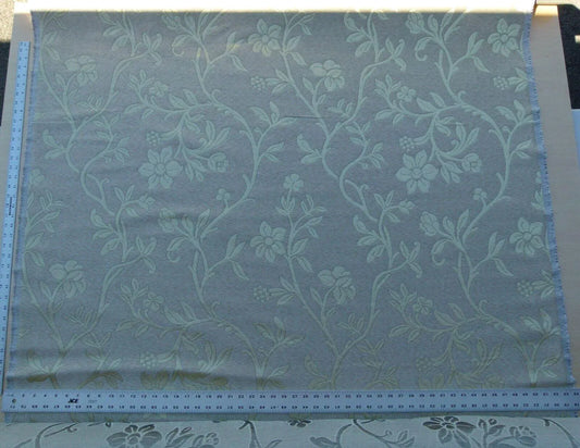Scalamandre Old World Weavers Romantic Sapporo Cream Fennel Green Gold Silk Linen Lampas MSRP USD 516/y Superb Weight! Vine