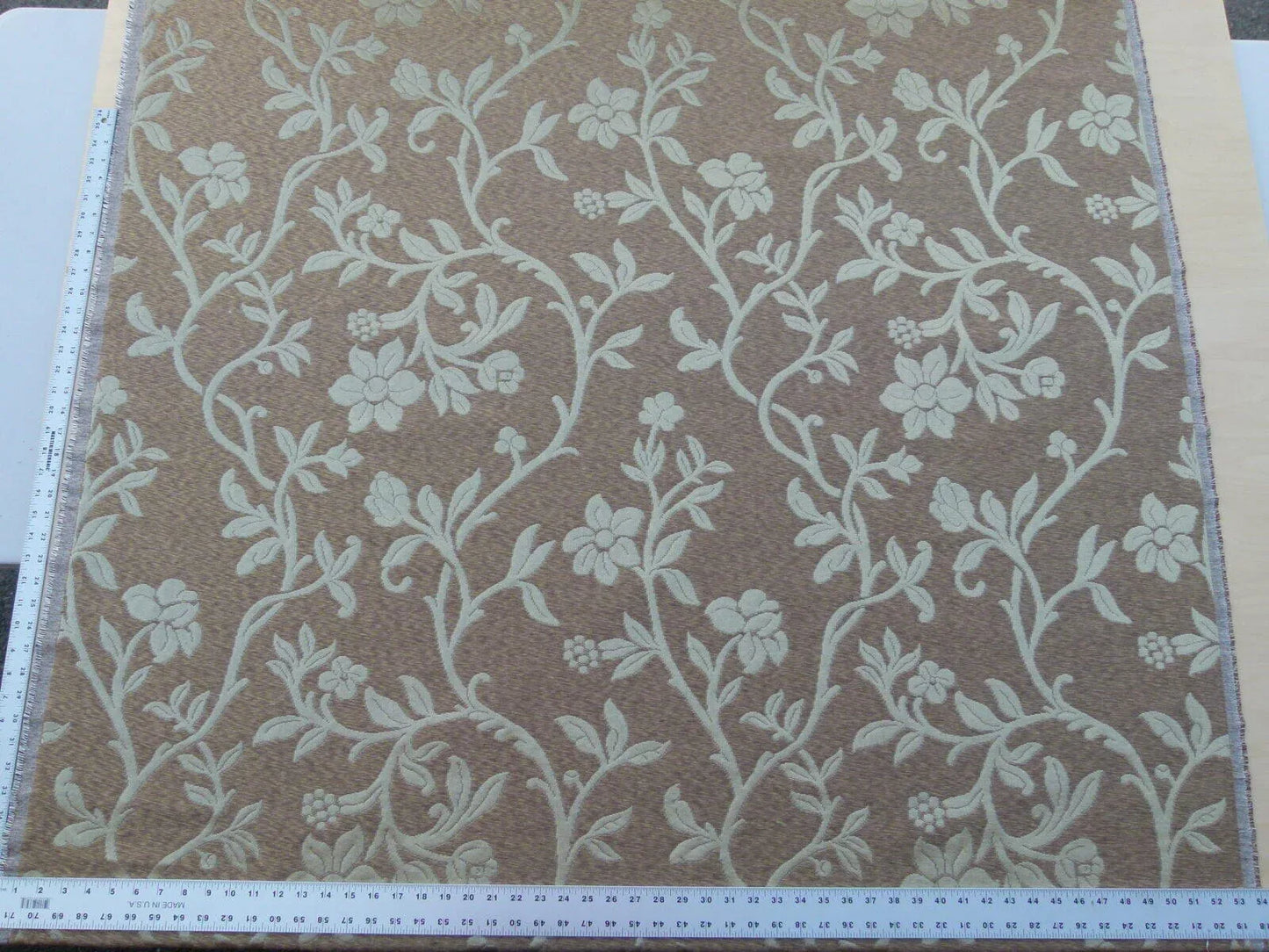 Scalamandre Romantic Sapporo Sand Gold Beige Brown Silk Linen Lampas MSRP USD 516/y Superb Weight! Vine