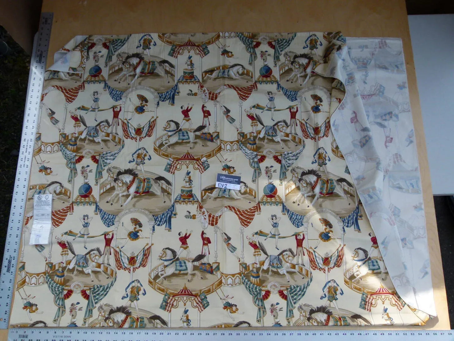 18 Ev2 2.4y Scalamandre Juggler Ivory Cotton Circus Print