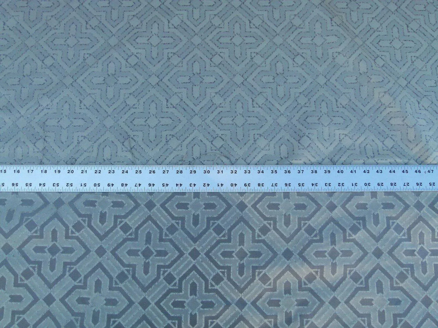 By Yd Scalamandre Charing Cross Gw Dove Grey Silver Watkins Iridescent MSRP USD 264/Y