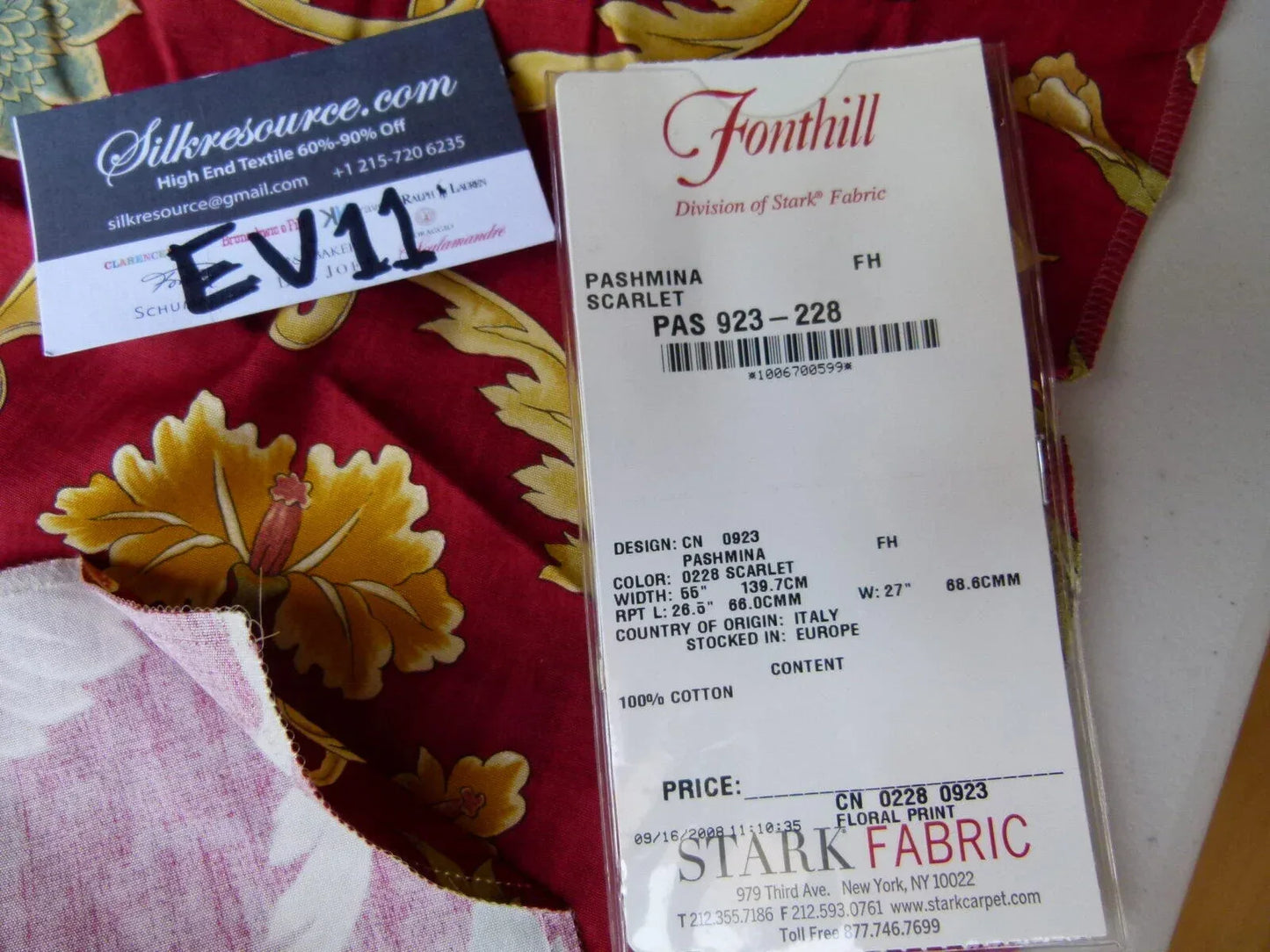 22 Ev11 Scalamandre Showroom Sample Square Pashmina Scarlet Red Arabesque Print On Cotton MSRP USD 358/Y