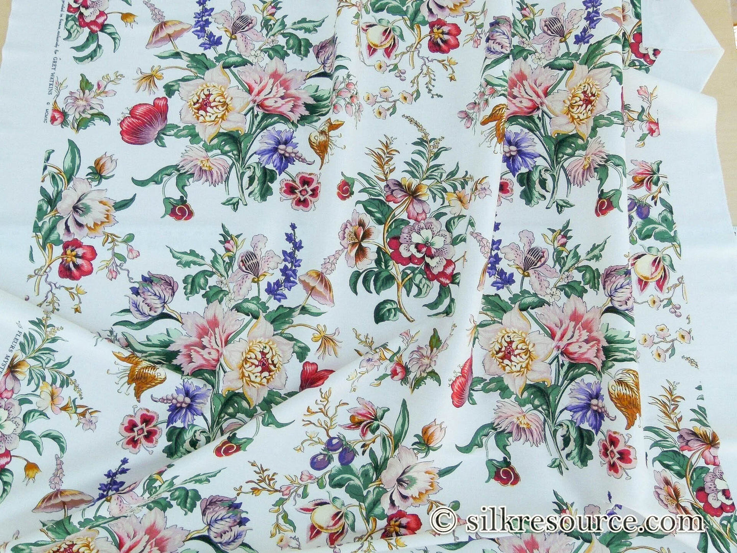 Scalamandre Les Fleurs Mysterieuses White Tulips Flowers Bouquet Printed Linen Cotton MSRP USD 404/Y By Grey Watkins