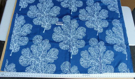 1 EV27 1.5yrd x 60" Scalamandre Bay Coral Blue White Coral On A Solid-colored Ground MSRP USD 214/y