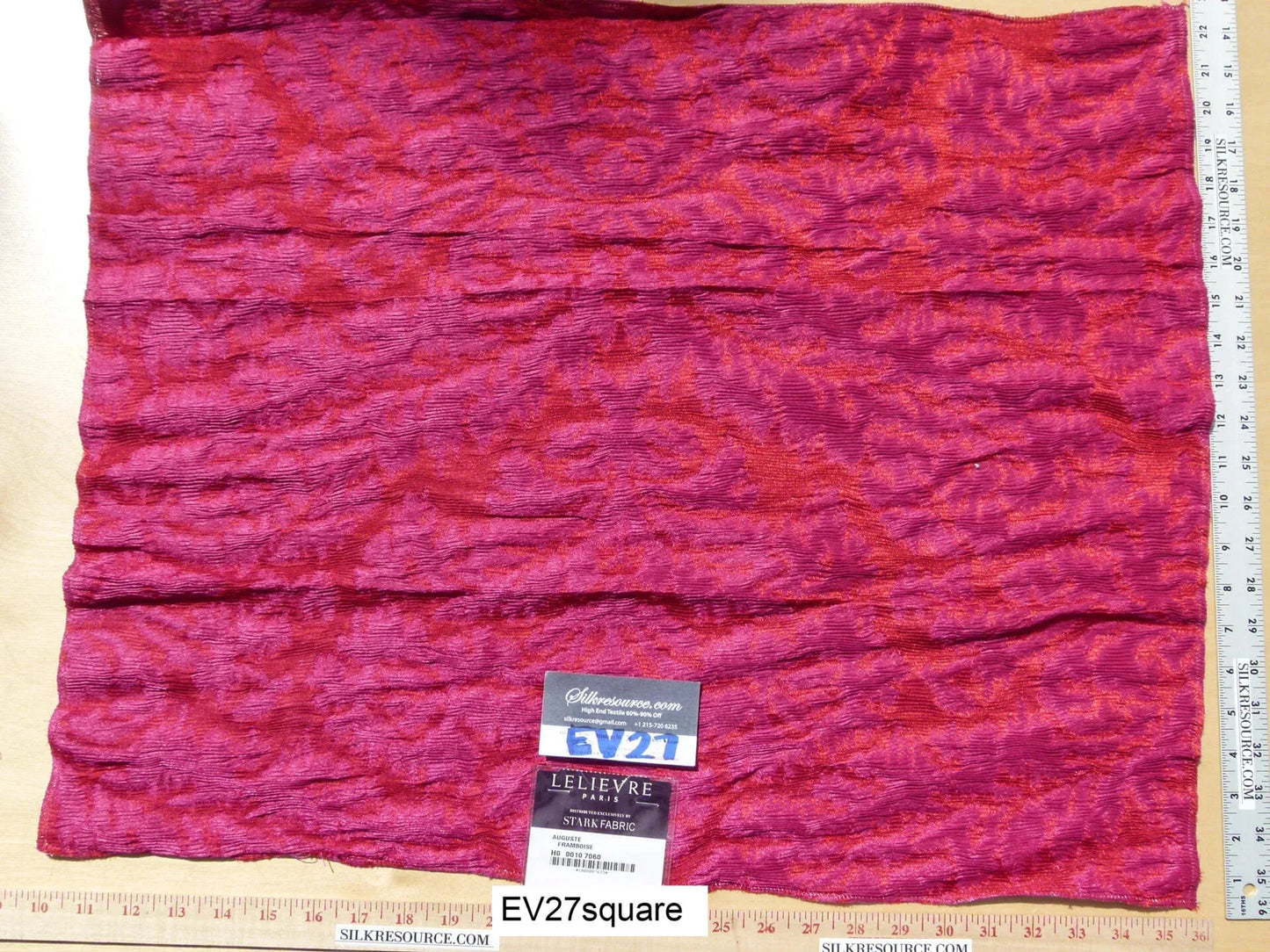 Scalamandre LELIEVRE Paris Auguste Framboise Solid Red - 22"x26" Square