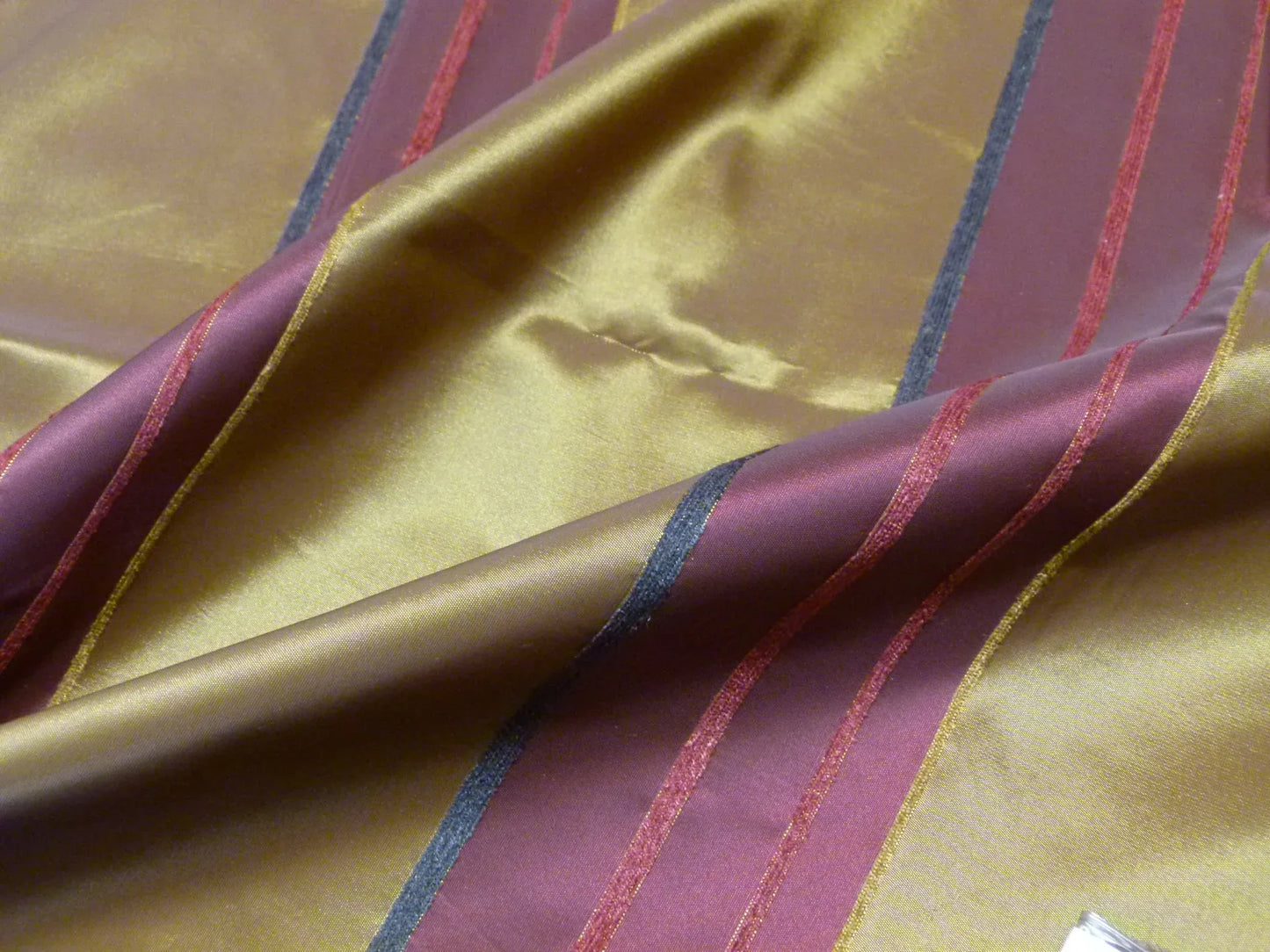 Scalamandre Old World Weavers A La Suite Cuivre/ Brique Polyester Stripe Red Gold - Square