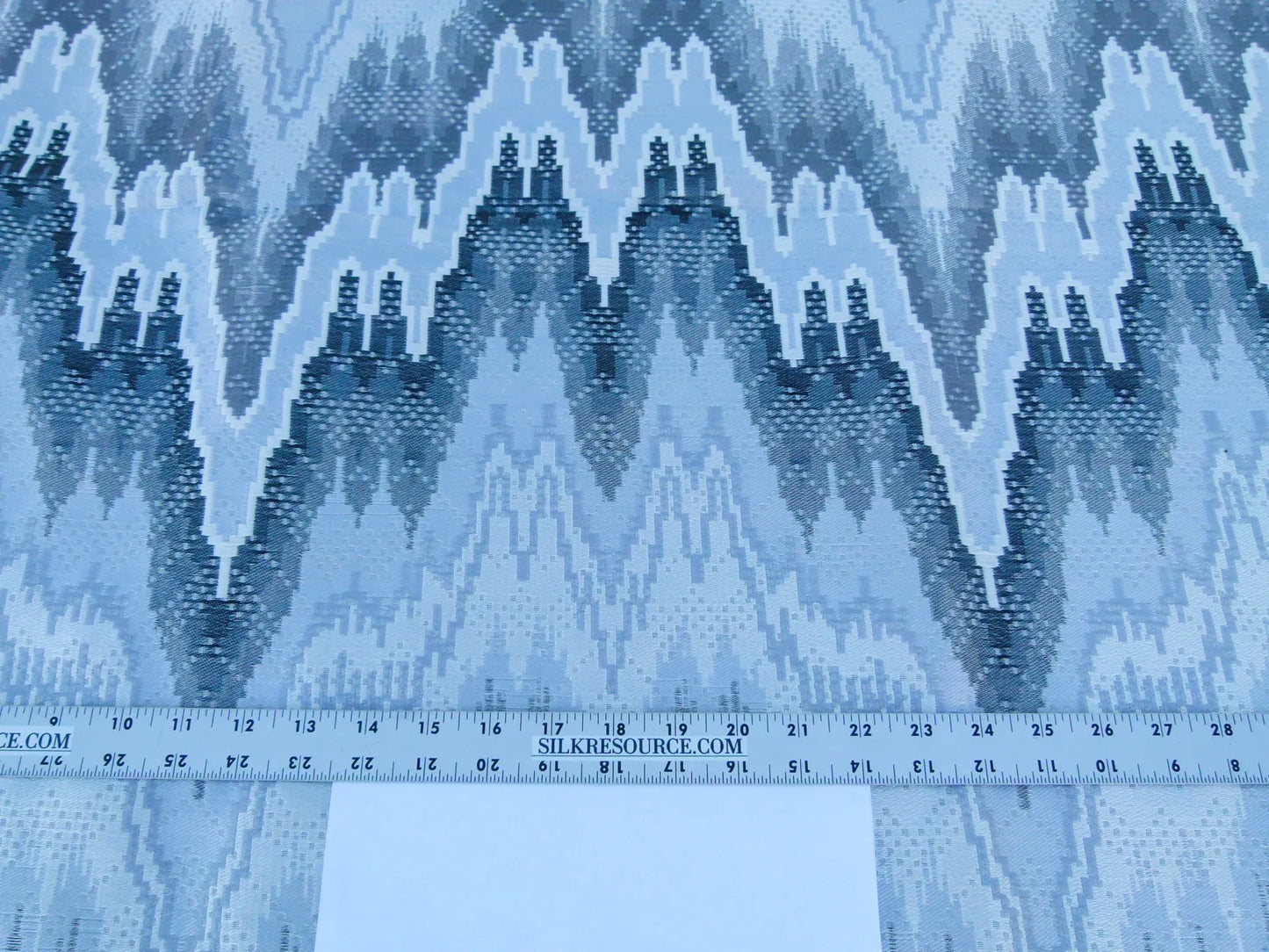 Scalamandre Length 1.2y Bargello Graphite Jacquard Gray White Chevron MSRP USD 282/yard
