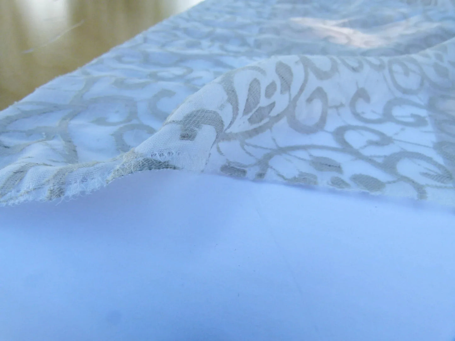 Scalamandre Length 2.5y Galleria Colonna Devore Sand Sheer White MSRP USD 270+/yard