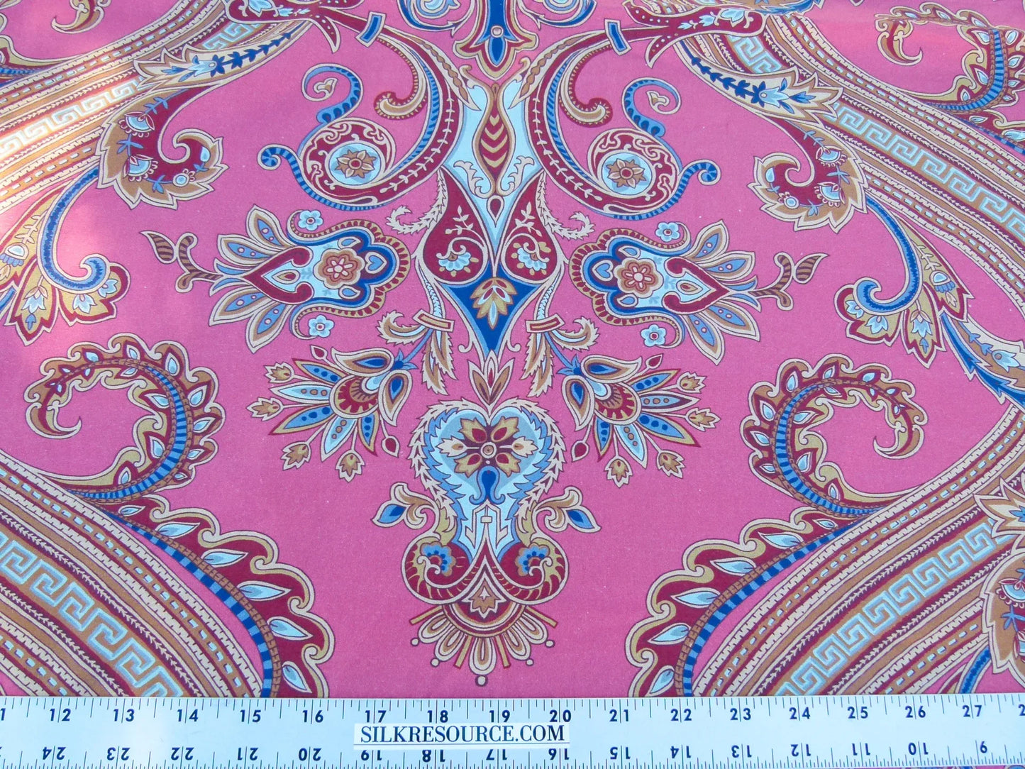 Scalamandre Length 1.2y Hudson Coral White Paisley Printed Cotton Sateen Belle Jardin Collection Fr France MSRP USD 216/y