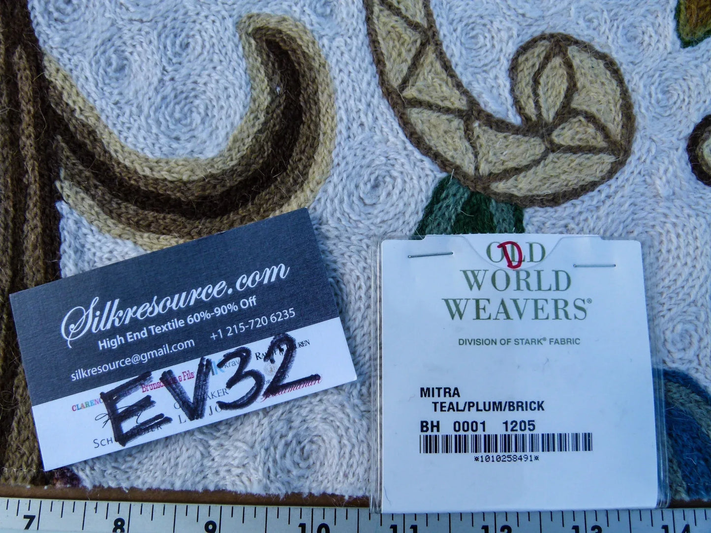 18 EV32 Square Scalamandre Old World Weavers Mitra Teal/Plum/Brick on White Crewel MSRP USD 500+/y