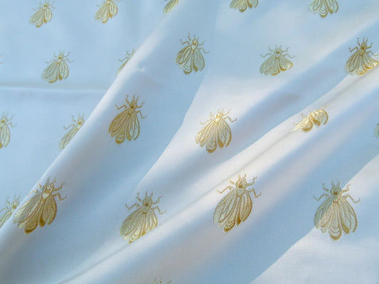 31 EV32 Square 26 x 24 inches Scalamandre Tassinari & Chatel Les Abeilles Creme/Or